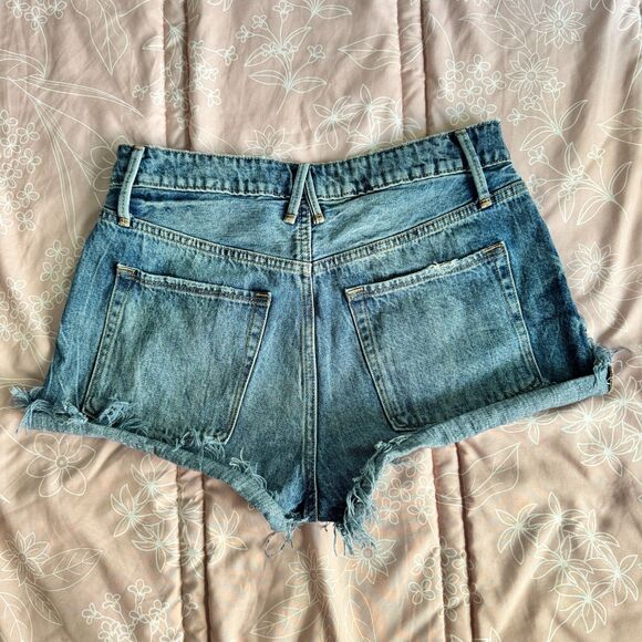 Good American Denim Shorts Distressed Hem Micro Shorts 100% Cotton Size 4/27 - Picture 2 of 8